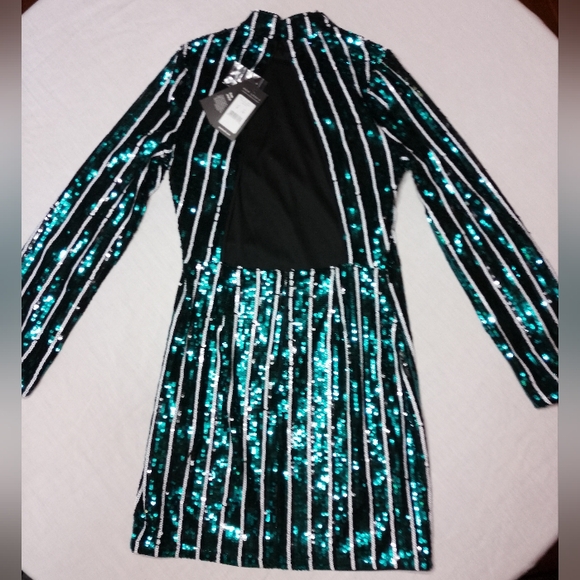 NWT New Look Striped Sequin Mini Dress Long Sleeve Open Back - Picture 2 of 9